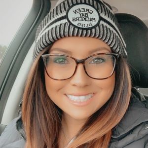 Meet your Posher, Mika